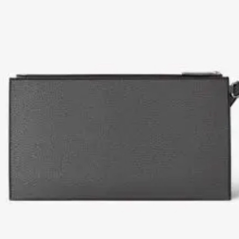 Michael Kors Jetset Studded Pouch NWT - Black 10”w x 5.5h - Picture 3 of 4